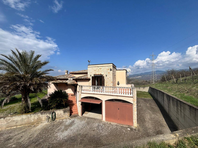 Villa in vendita a Alviano