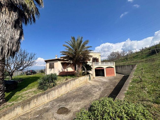 Villa in vendita a Alviano