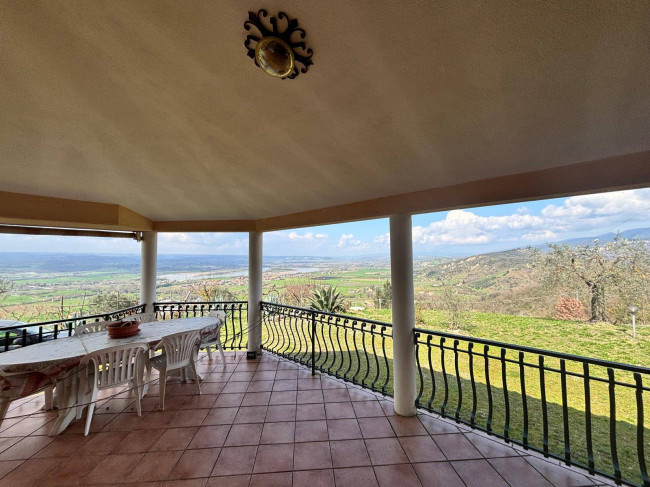 Villa in vendita a Alviano