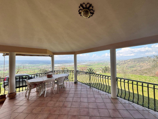 Villa in vendita a Alviano