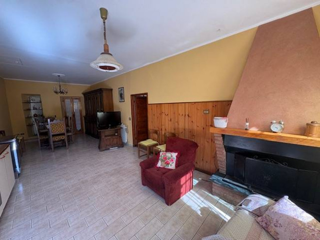 casa semi-indipendente in vendita a Narni