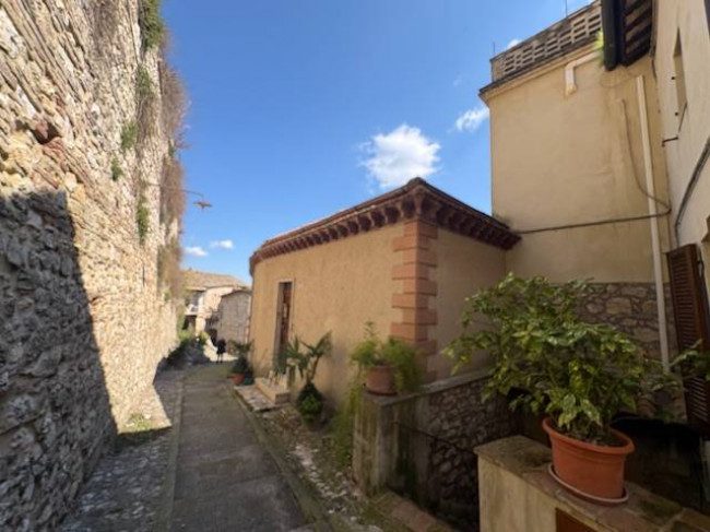 casa semi-indipendente in vendita a Narni