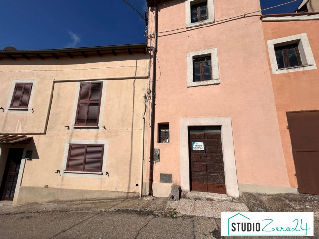 Single House for sale in Bassano in Teverina