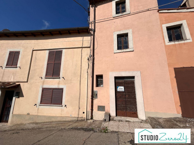 Single House for sale in Bassano in Teverina