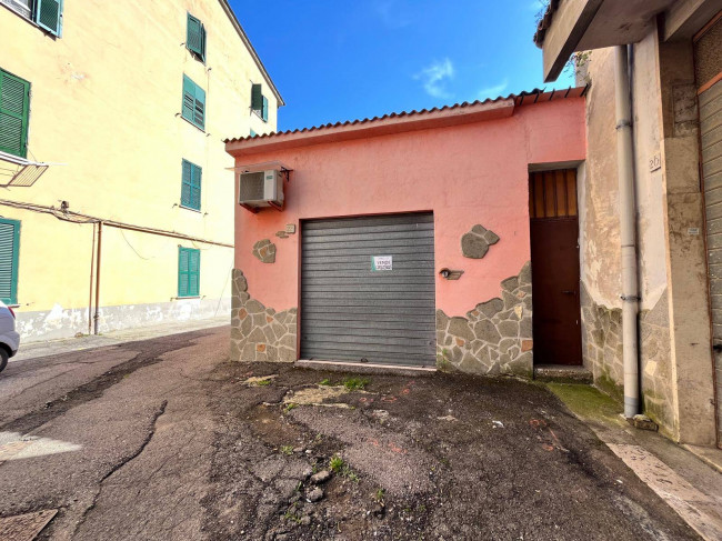 Box o garage in vendita a Orte