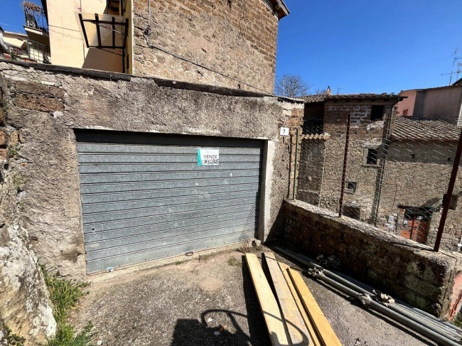 Box o garage in vendita a Bassano in Teverina