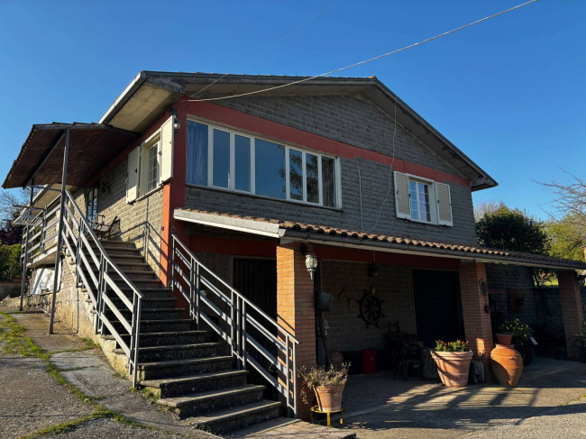 Single House for sale in Vasanello