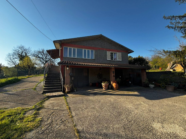 Single House for sale in Vasanello