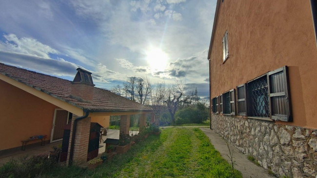 Casale in vendita a Attigliano