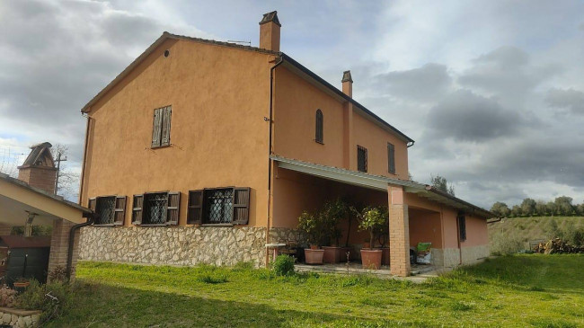 Casale in vendita a Attigliano