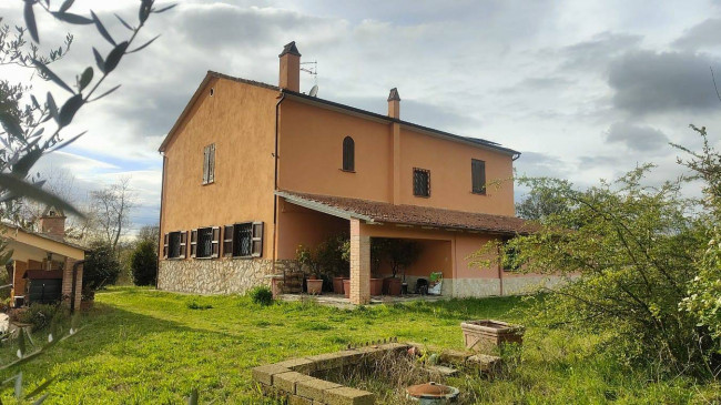 Casale in vendita a Attigliano