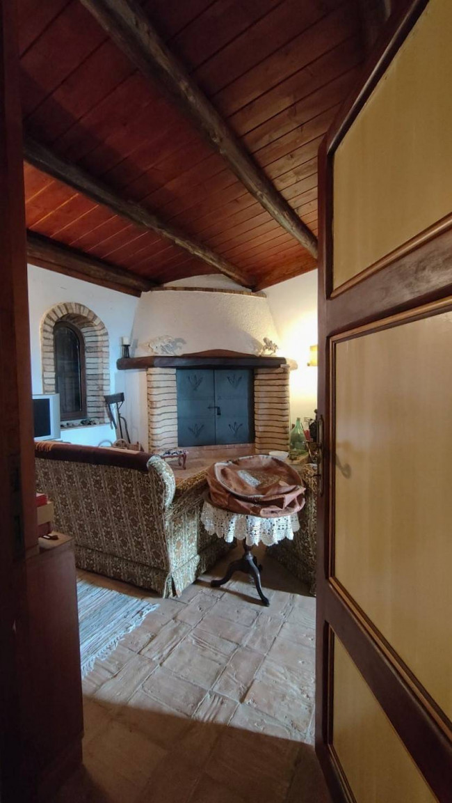 Casale in vendita a Attigliano