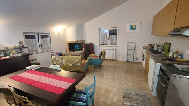 Casale in vendita a Attigliano