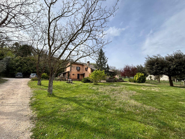 Villa in vendita a Amelia