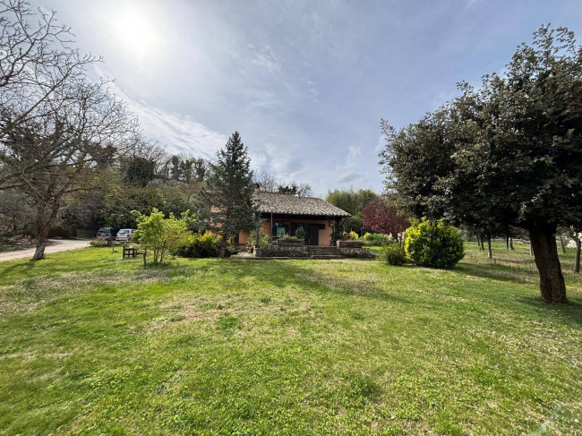 Villa in vendita a Amelia