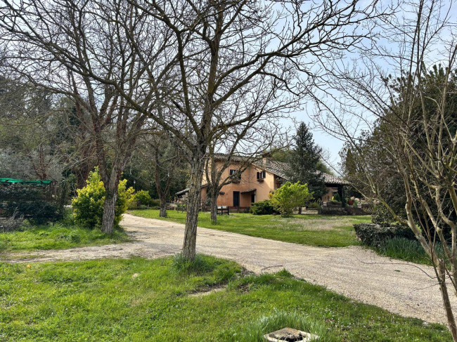 Villa in vendita a Amelia