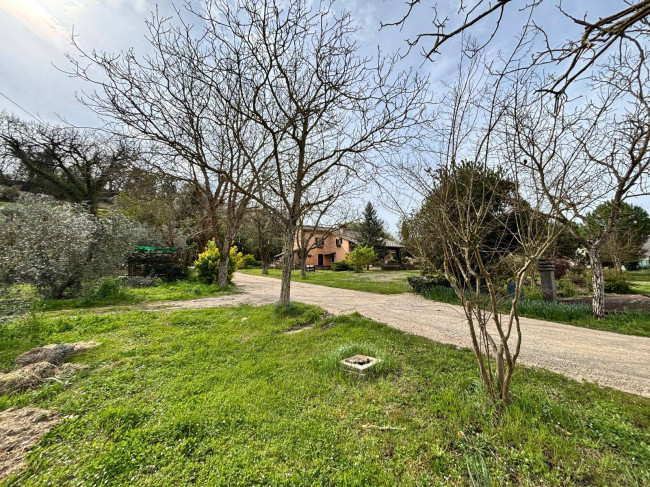 Villa in vendita a Amelia