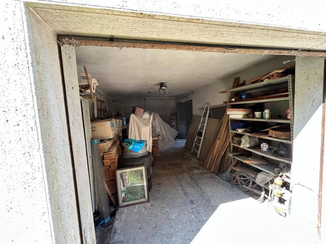 Warehouse for sale in Orte