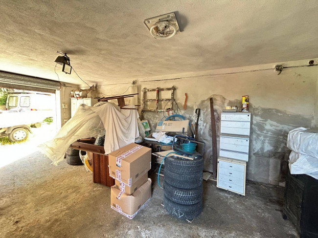 Warehouse for sale in Orte