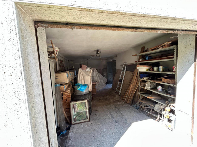 Warehouse for sale in Orte