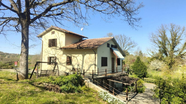 Villa in vendita a Montecchio
