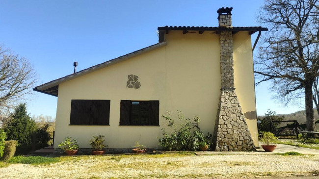 Villa in vendita a Montecchio
