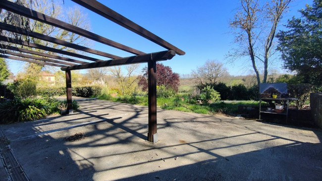 Villa in vendita a Montecchio