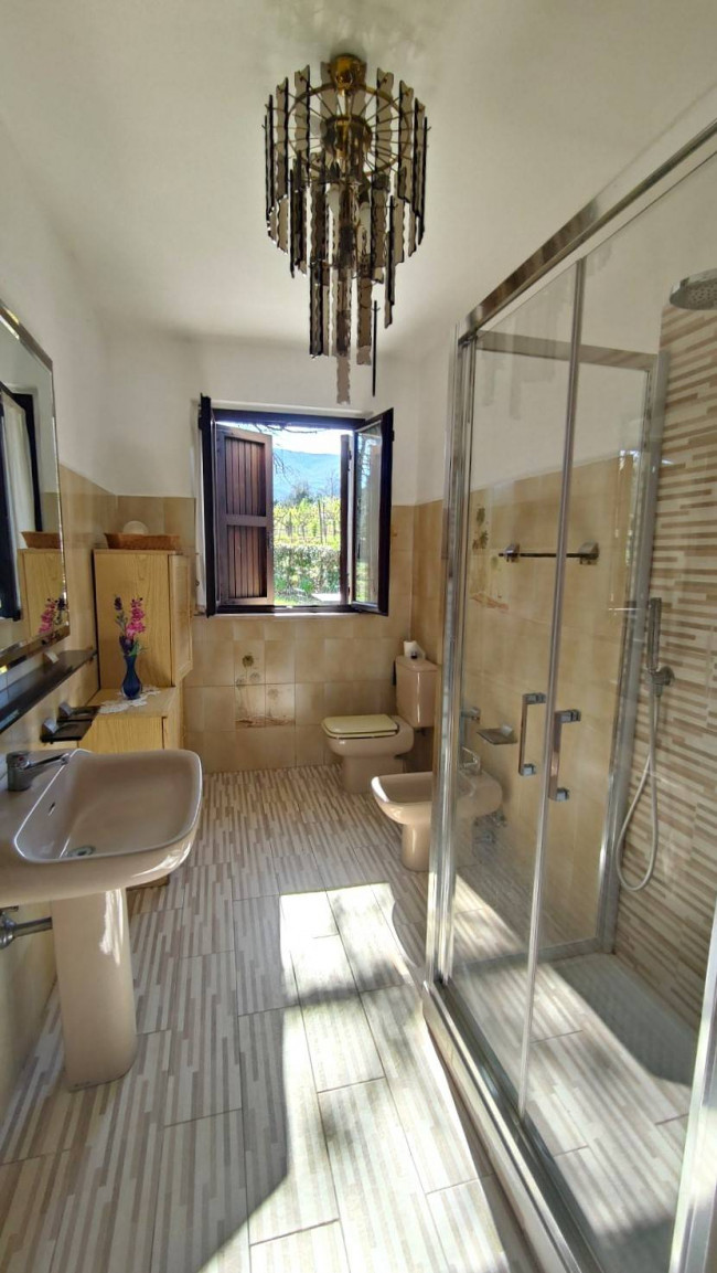 Villa in vendita a Montecchio