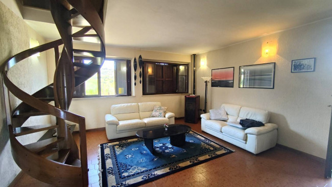 Villa in vendita a Montecchio