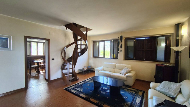 Villa in vendita a Montecchio