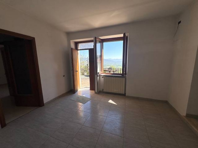 casa semi-indipendente in vendita a Narni