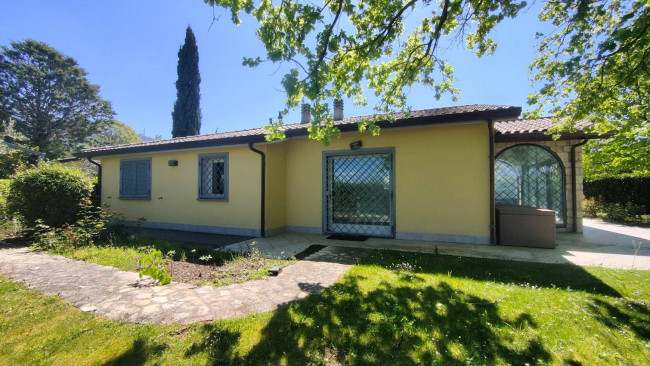 Villa in vendita a Montecchio