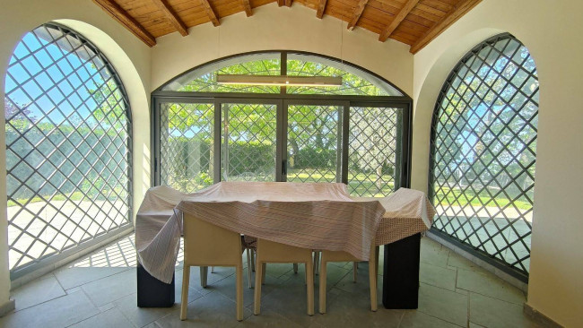 Villa in vendita a Montecchio