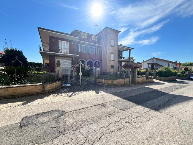 Villa for sale in Vasanello