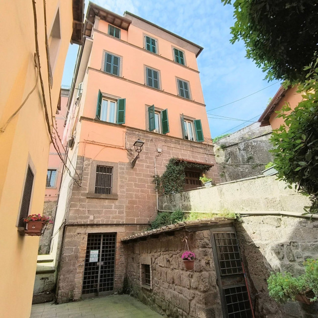 Warehouse for sale in Soriano nel Cimino
