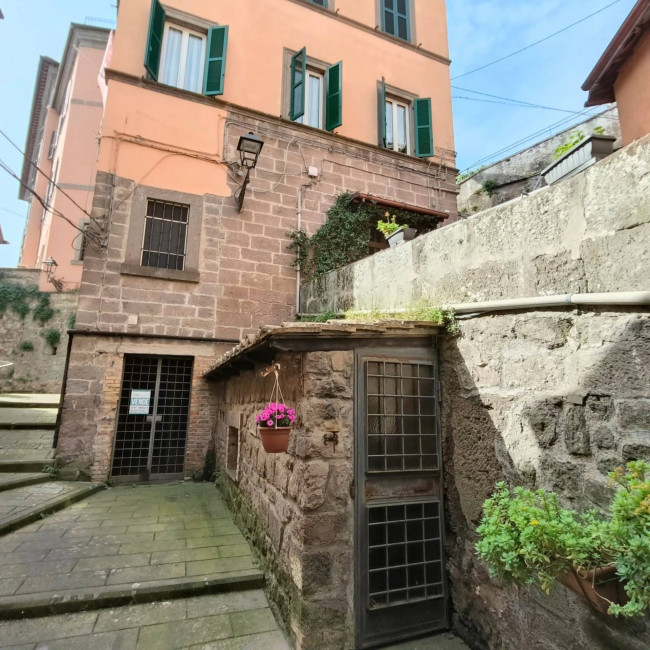 Warehouse for sale in Soriano nel Cimino