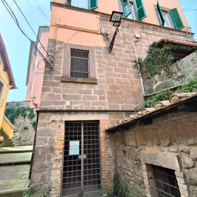 Warehouse for sale in Soriano nel Cimino
