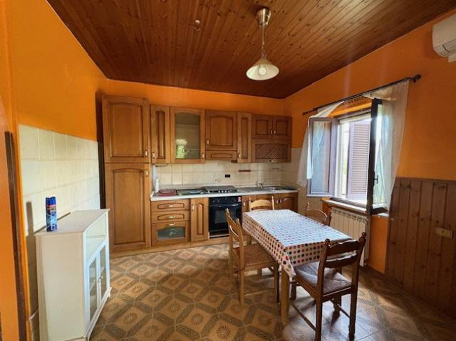 casa semi-indipendente in vendita a Narni