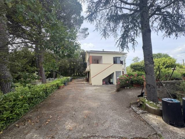 Villa for sale in Graffignano