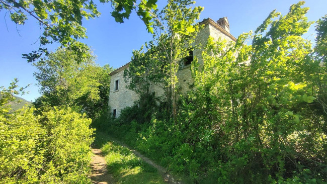 Homestead for sale in Guardea