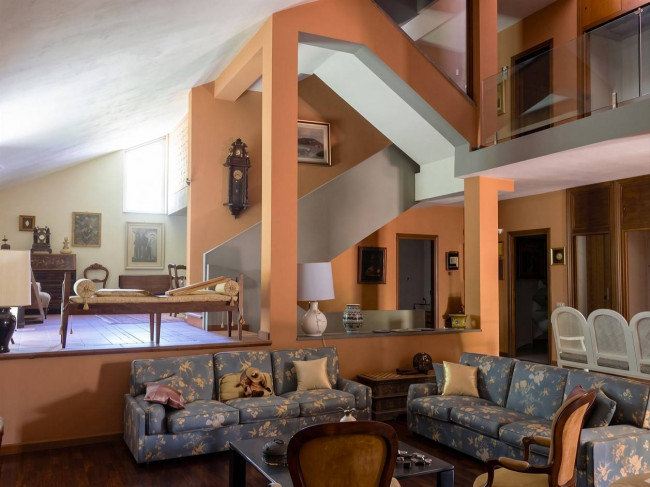 Villa for sale in Amelia