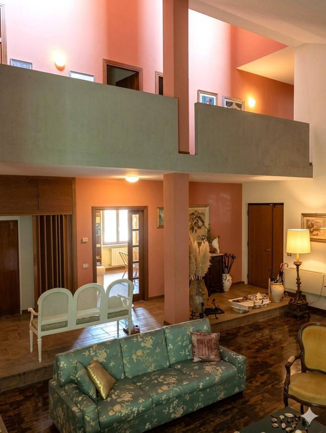 Villa for sale in Amelia
