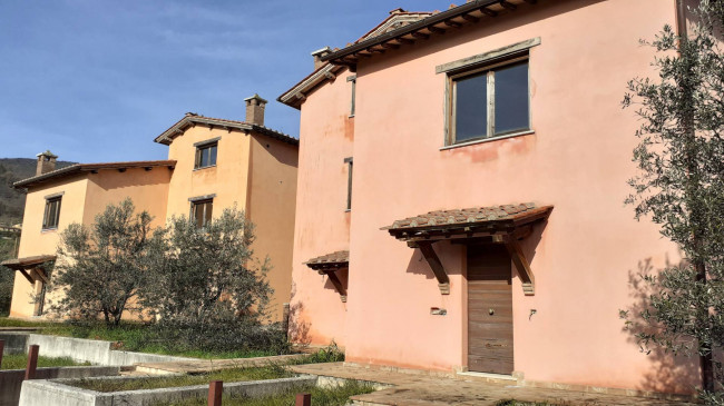 Villetta Bifamiliare in vendita a Avigliano Umbro