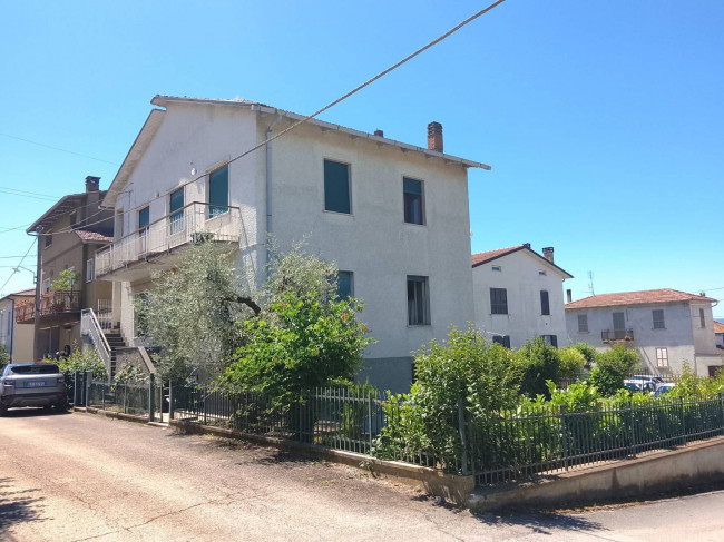 casa semi-indipendente in vendita a Narni