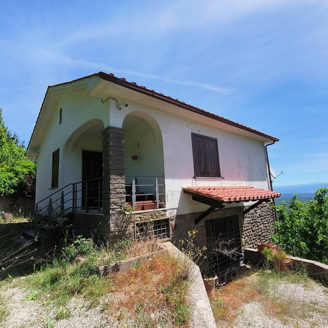 Villa in vendita a Soriano nel Cimino