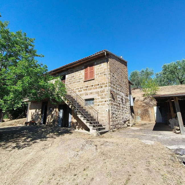 Casa singola in vendita a Soriano nel Cimino