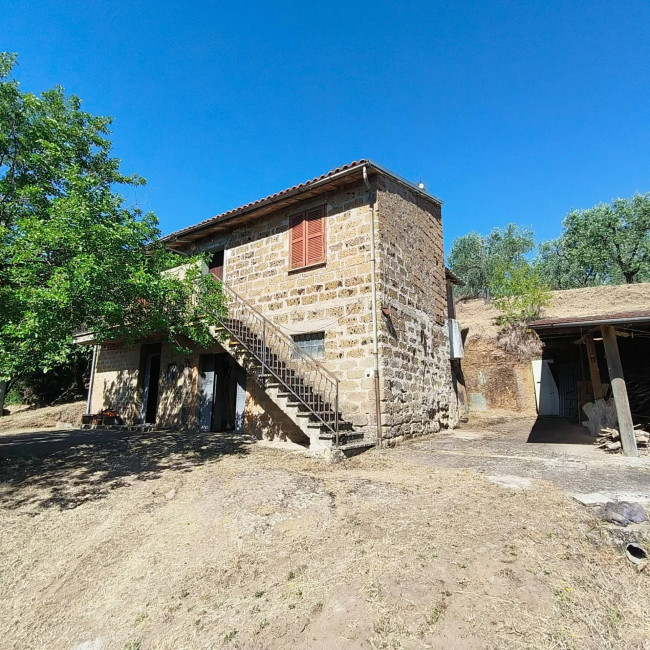 Casa singola in vendita a Soriano nel Cimino