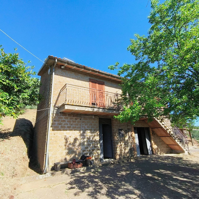 Casa singola in vendita a Soriano nel Cimino
