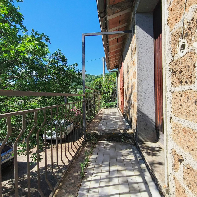 Casa singola in vendita a Soriano nel Cimino