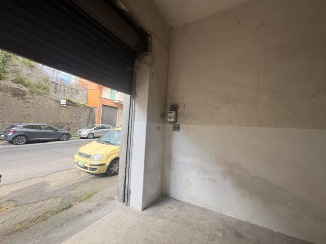 Locale commerciale in affitto a Viterbo